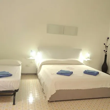 Eracles House Near Ortigia Island Syracuse